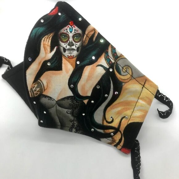 NWOT Alexander Henry Mask - Picture 1 of 3